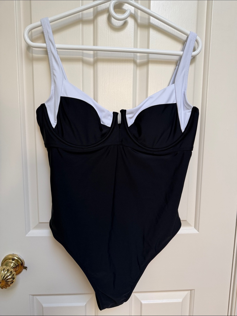 NWT Cupshe sz XL Classic Black & White Swimsuit - adjustable straps